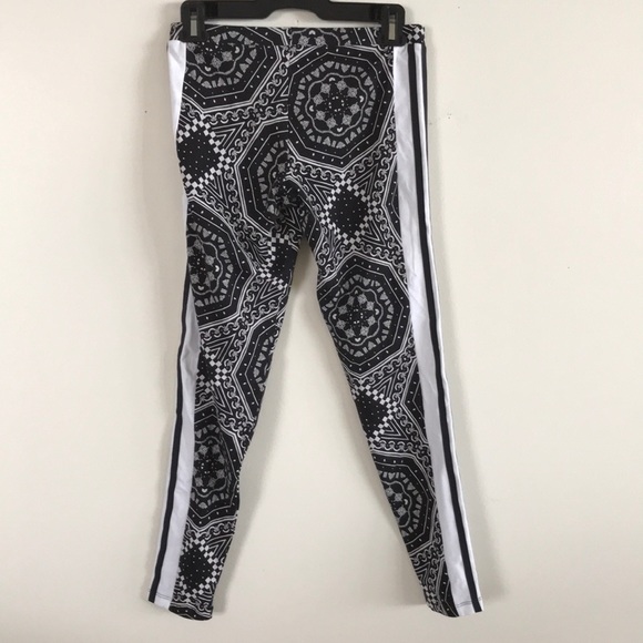 Rare Adidas Leggings - Picture 5 of 5